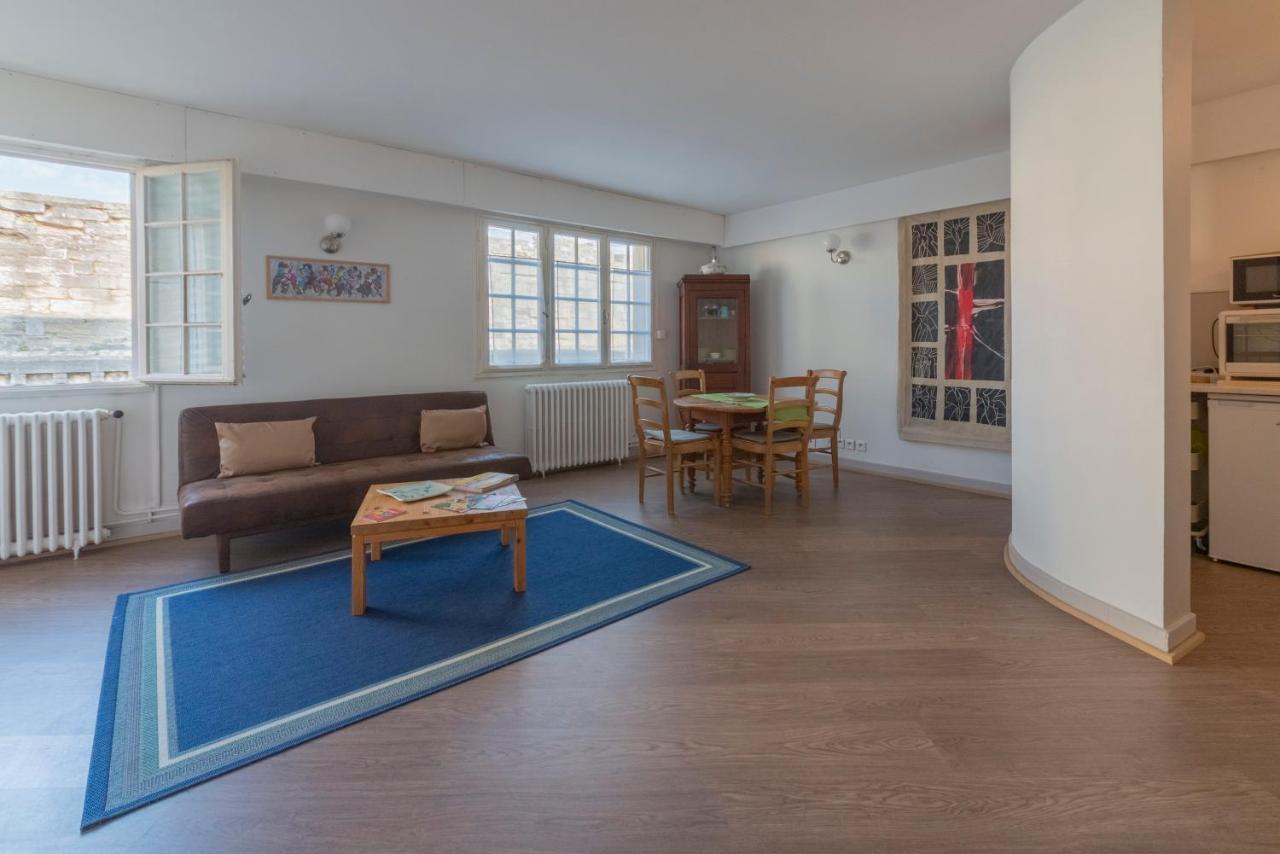 Appartement De Charme - Vue Sur Remparts - Wifi Gratuit - Parking Payant A Proximite Avignone Esterno foto