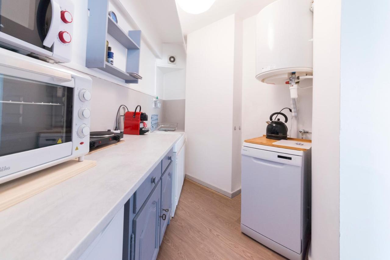 Appartement De Charme - Vue Sur Remparts - Wifi Gratuit - Parking Payant A Proximite Avignone Esterno foto