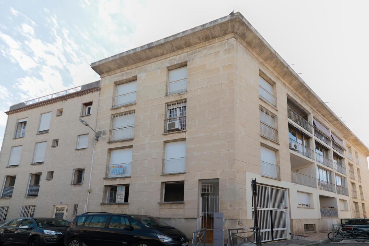 Appartement De Charme - Vue Sur Remparts - Wifi Gratuit - Parking Payant A Proximite Avignone Esterno foto